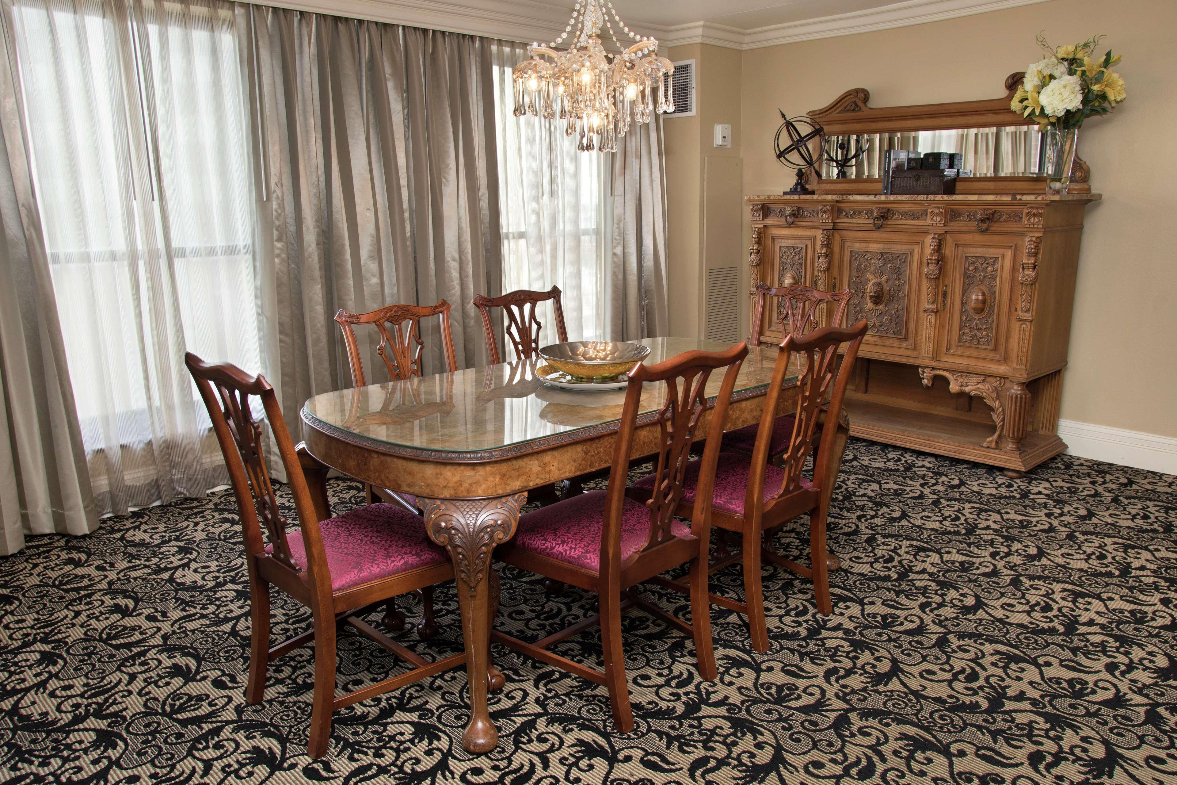 President Abraham Lincoln - A Doubletree By Hilton Hotel Springfield Bagian luar foto