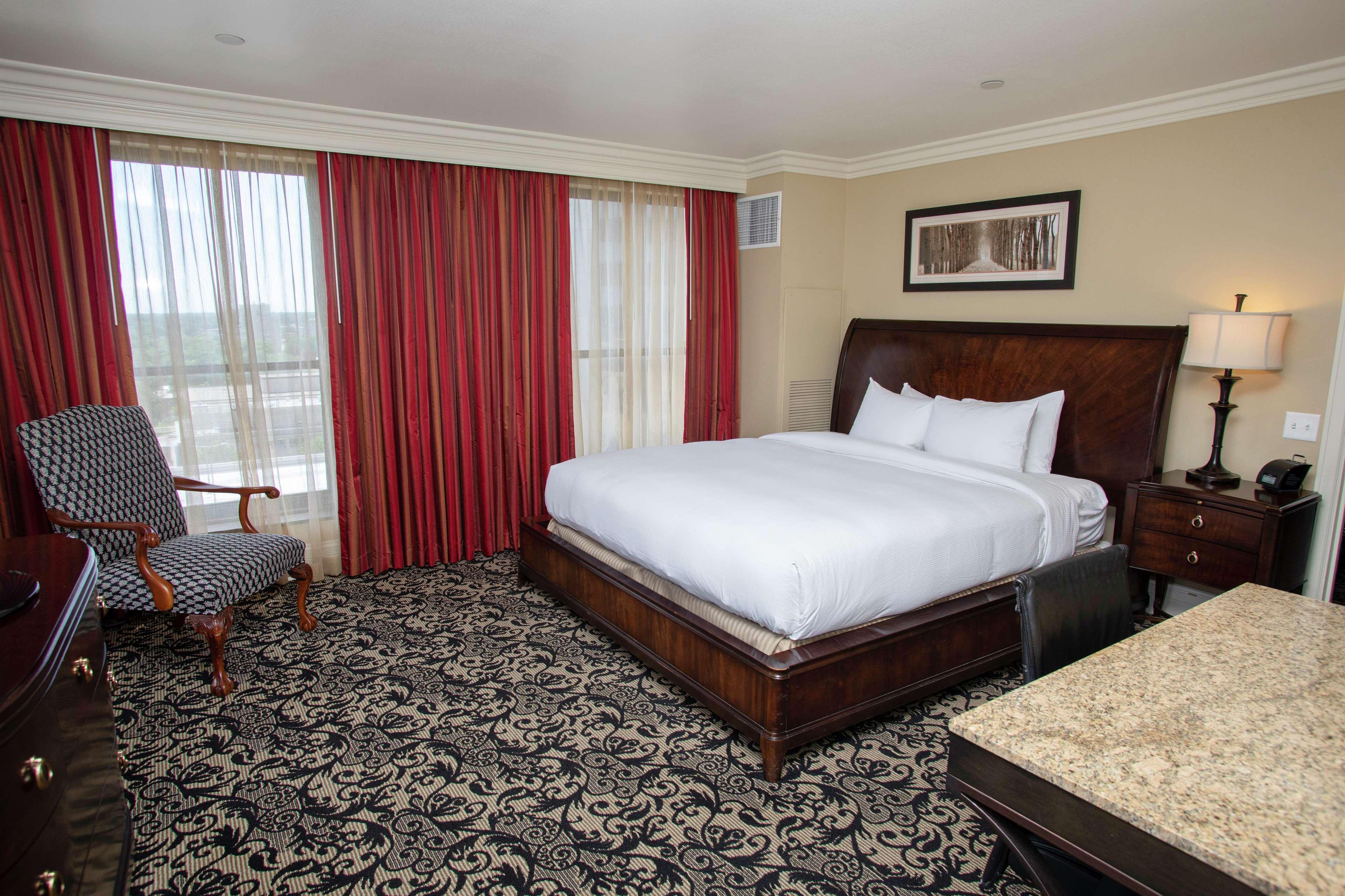 President Abraham Lincoln - A Doubletree By Hilton Hotel Springfield Bagian luar foto