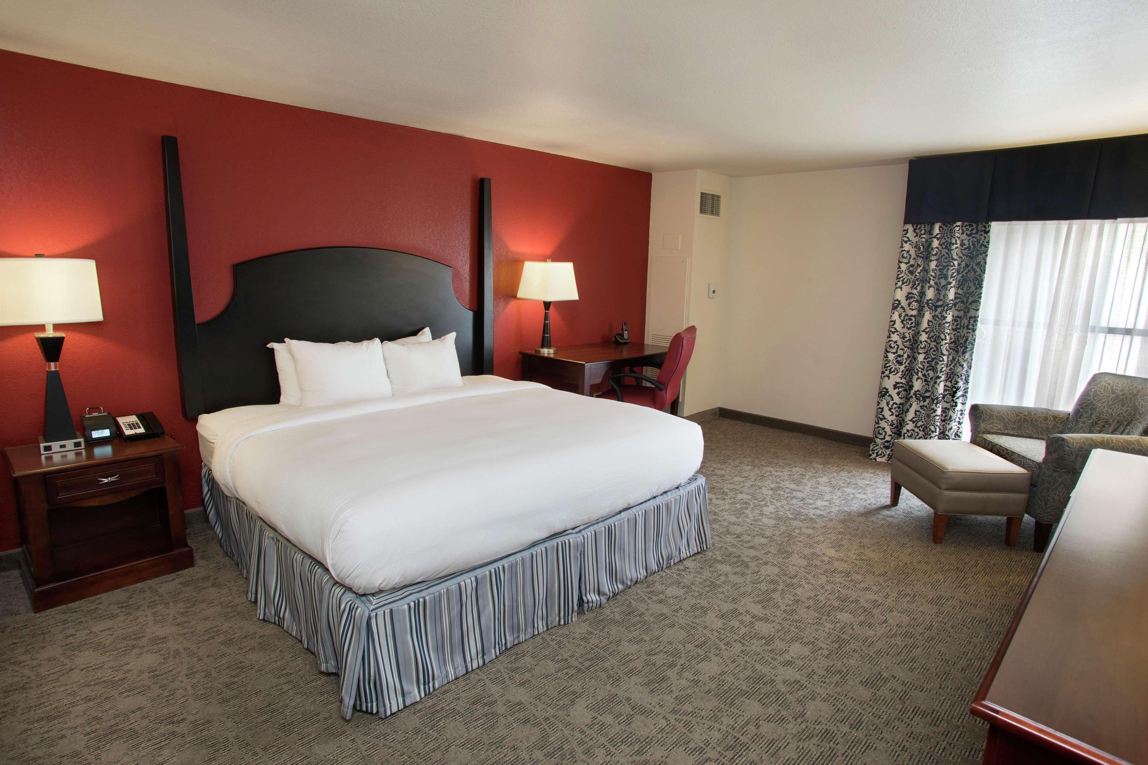 President Abraham Lincoln - A Doubletree By Hilton Hotel Springfield Bagian luar foto