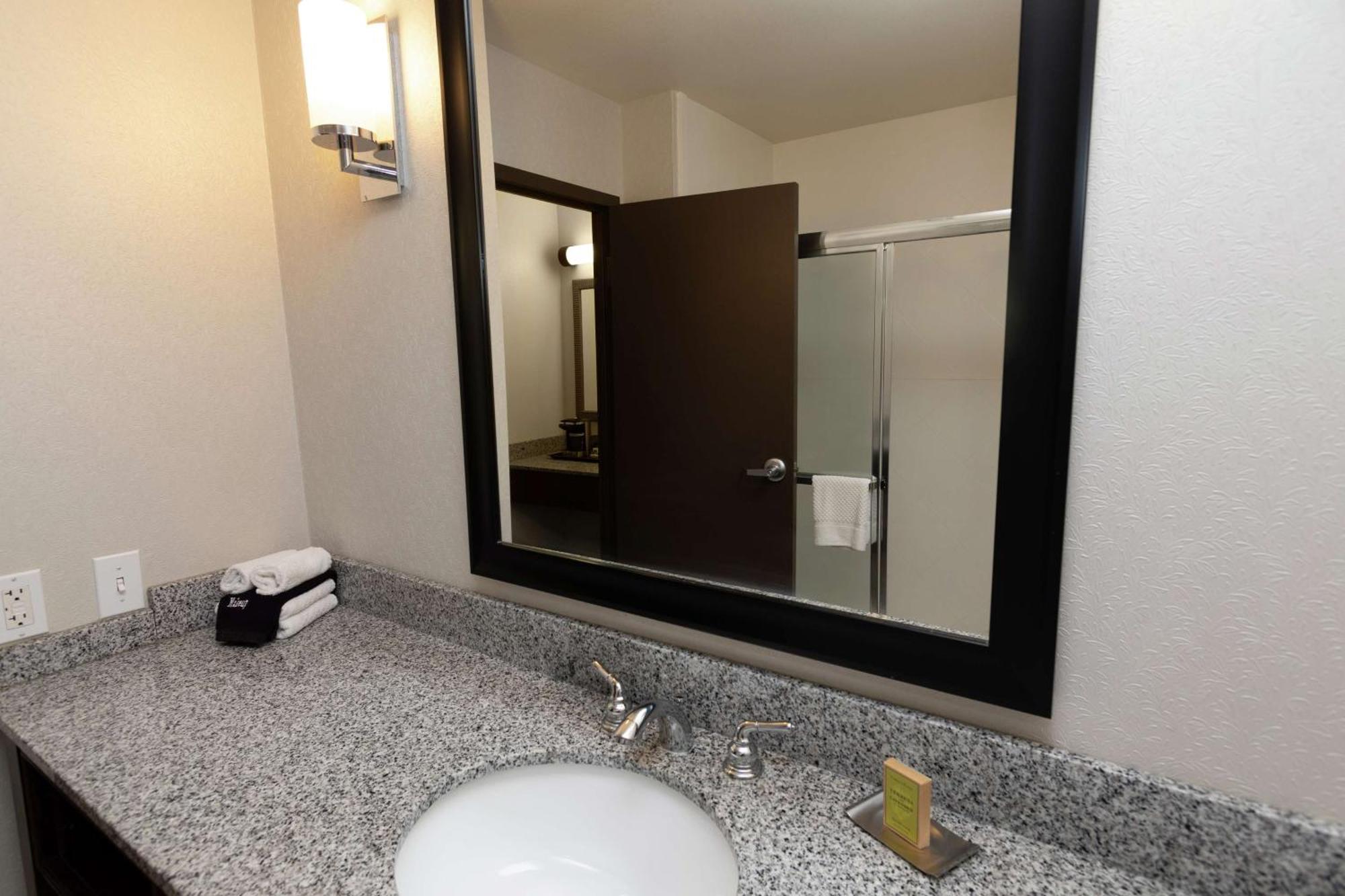 President Abraham Lincoln - A Doubletree By Hilton Hotel Springfield Bagian luar foto
